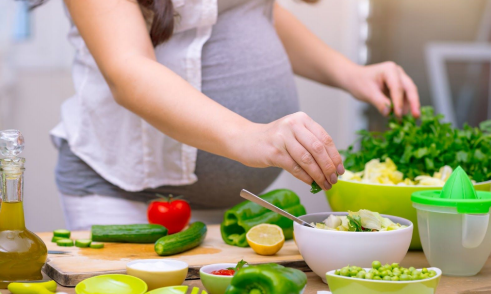 7 Kitchen Staples for Easy, Nutritious Meals During Pregnancy
