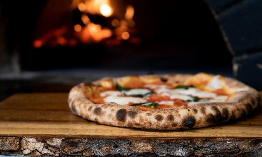 10 Tips and Techniques to Make Great Pizza in Your Outdoor Pizza Oven